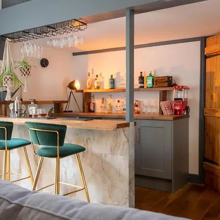 בית נופש The Waterfall Retreat *