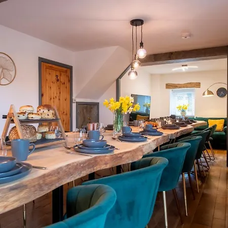 度假居 The Waterfall Retreat *